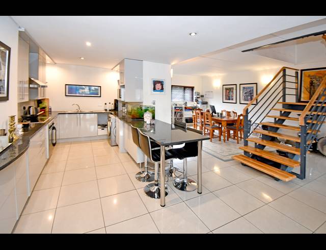 2 BEDROOM APARTMENT TO LET IN ATHOLL